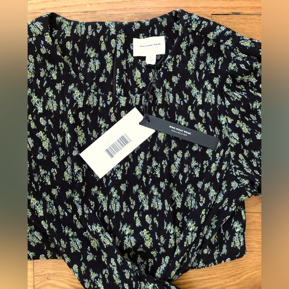 NWT! Drew Plisse Cut-Out Twist Front Dress in Ditsy Floral - Picture 10 of 11